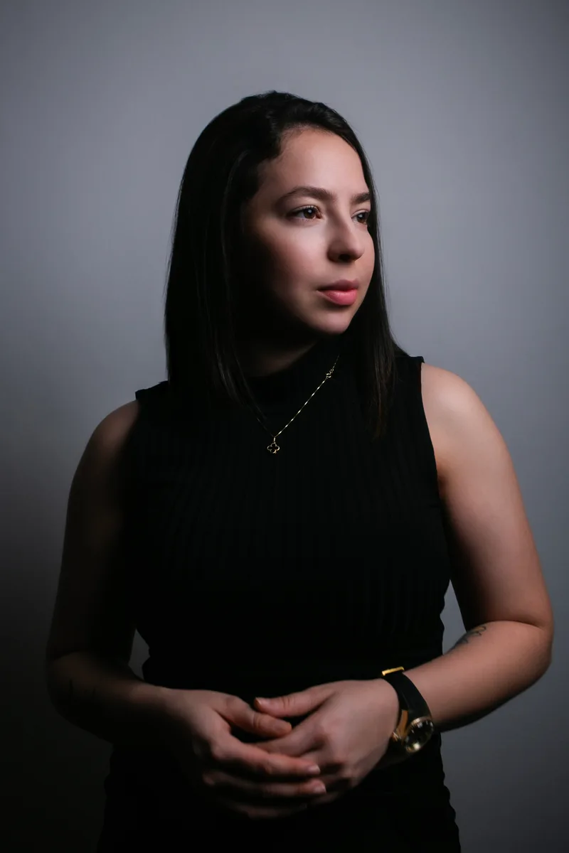 Carolina Zarate, especialista en micropigmentación, docente del curso de dolor y anestésicos